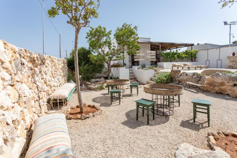 Trullo Santovia Bed & Breakfast Sant Isidoro  Eksteriør bilde