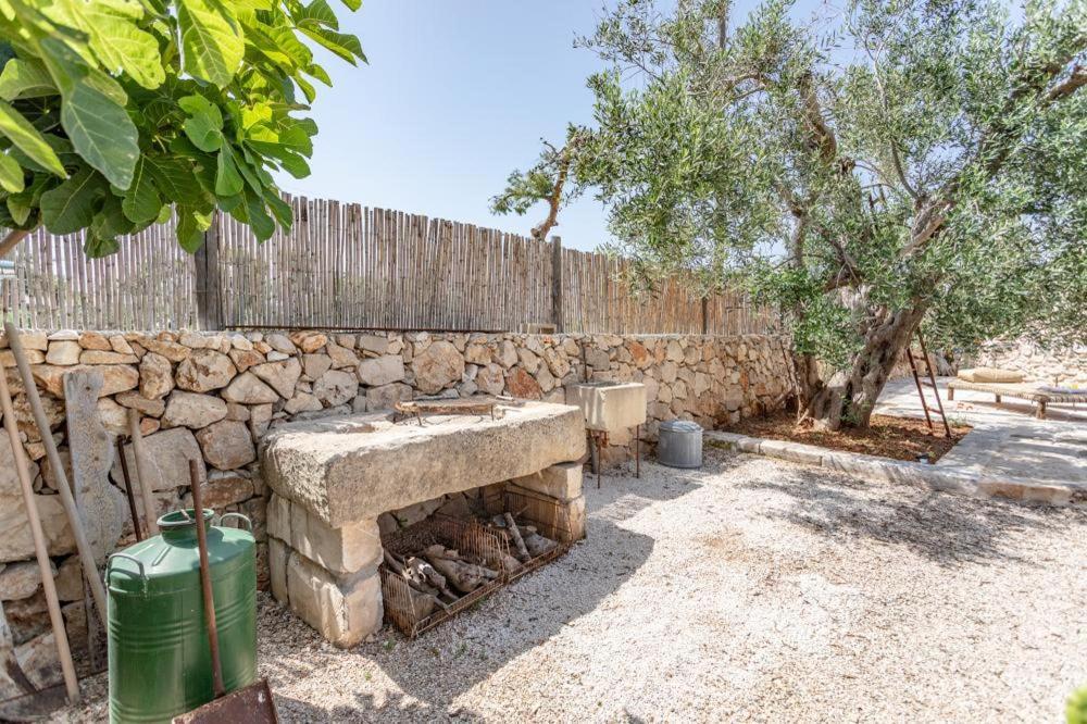 Trullo Santovia Bed & Breakfast Sant Isidoro  Eksteriør bilde